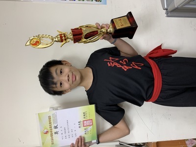 602魏立恩參加第17屆全國港都盃國武術錦標賽榮獲傳統國術國小5-6年級組軟兵項目 第1名