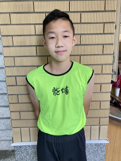 男甲組100公尺第2名 ．男甲組200公尺第2名：陳祖安