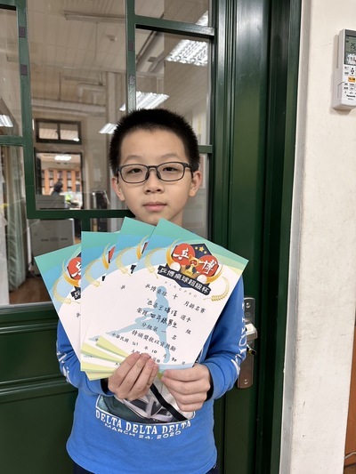 恭喜『402王瑞浩』同學參加2022年乒博桌球十月排名賽 榮獲佳績圖片